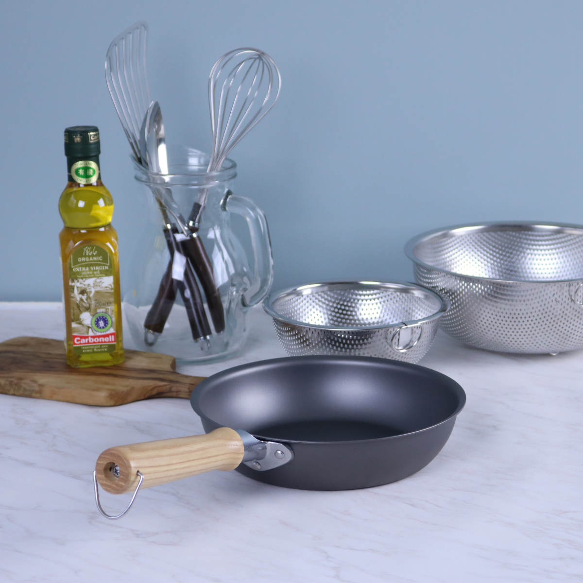 Tupperware 匠 TAKUMI フライパン 24cm 未使用品 Tupperware 匠 TAKUMI フライパン 24cm 未使用品 鉄匠 フライパン24cm