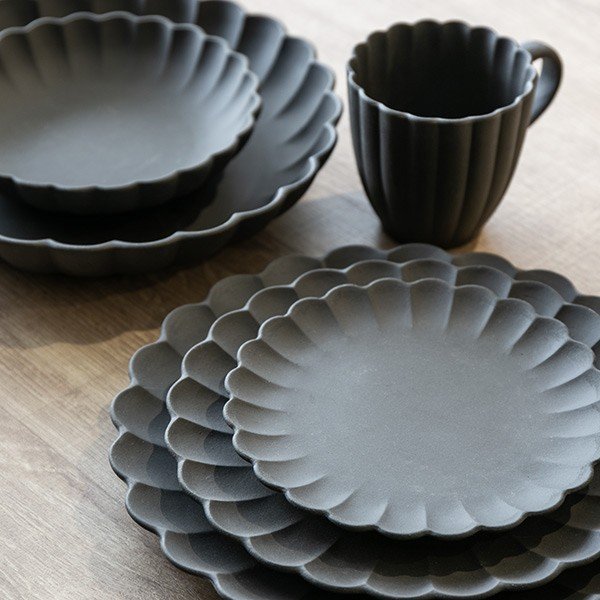 パスタ皿 22cm フローレ 花 輪花 陶器 食器 日本製 （ 食洗機対応