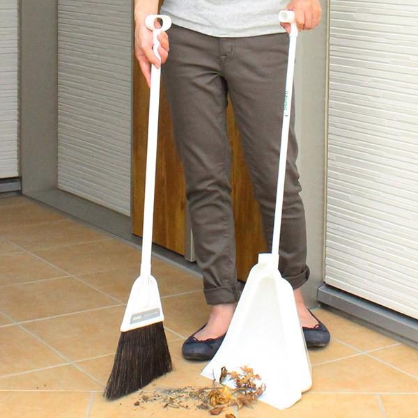 ほうき ちりとり セット 自立するチリトリ付ほうき 全長81cm （ 箒 ホーキ チリトリ 玄関 ベランダ 自立 収納 掃き掃除 掃除用品 ）