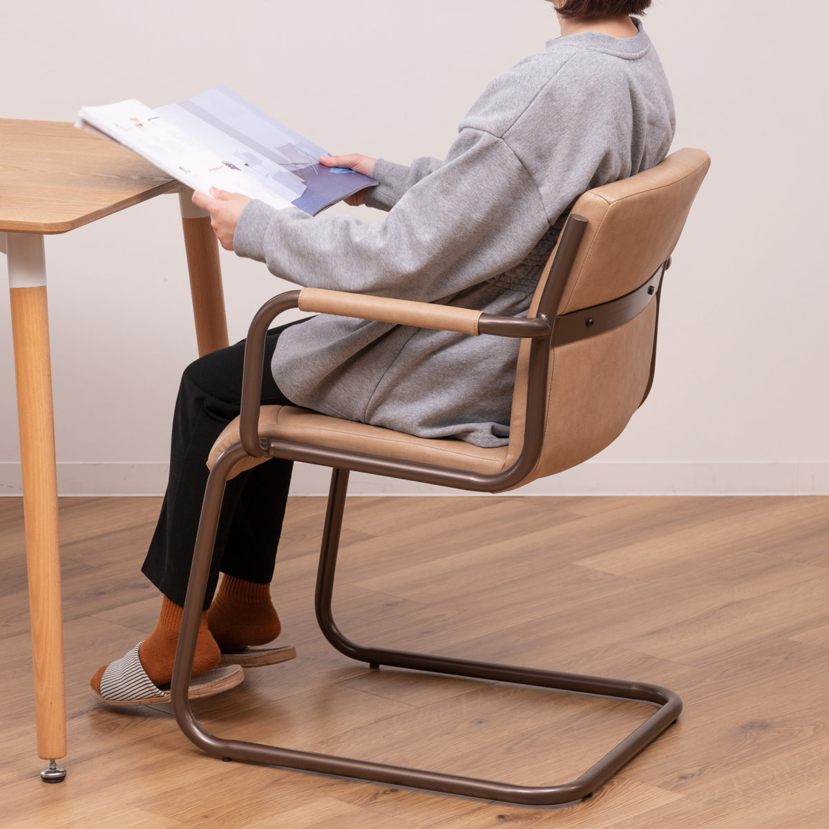 東谷 ダイニングチェア 座面高46cm スチール ソフトレザー （ レザー調