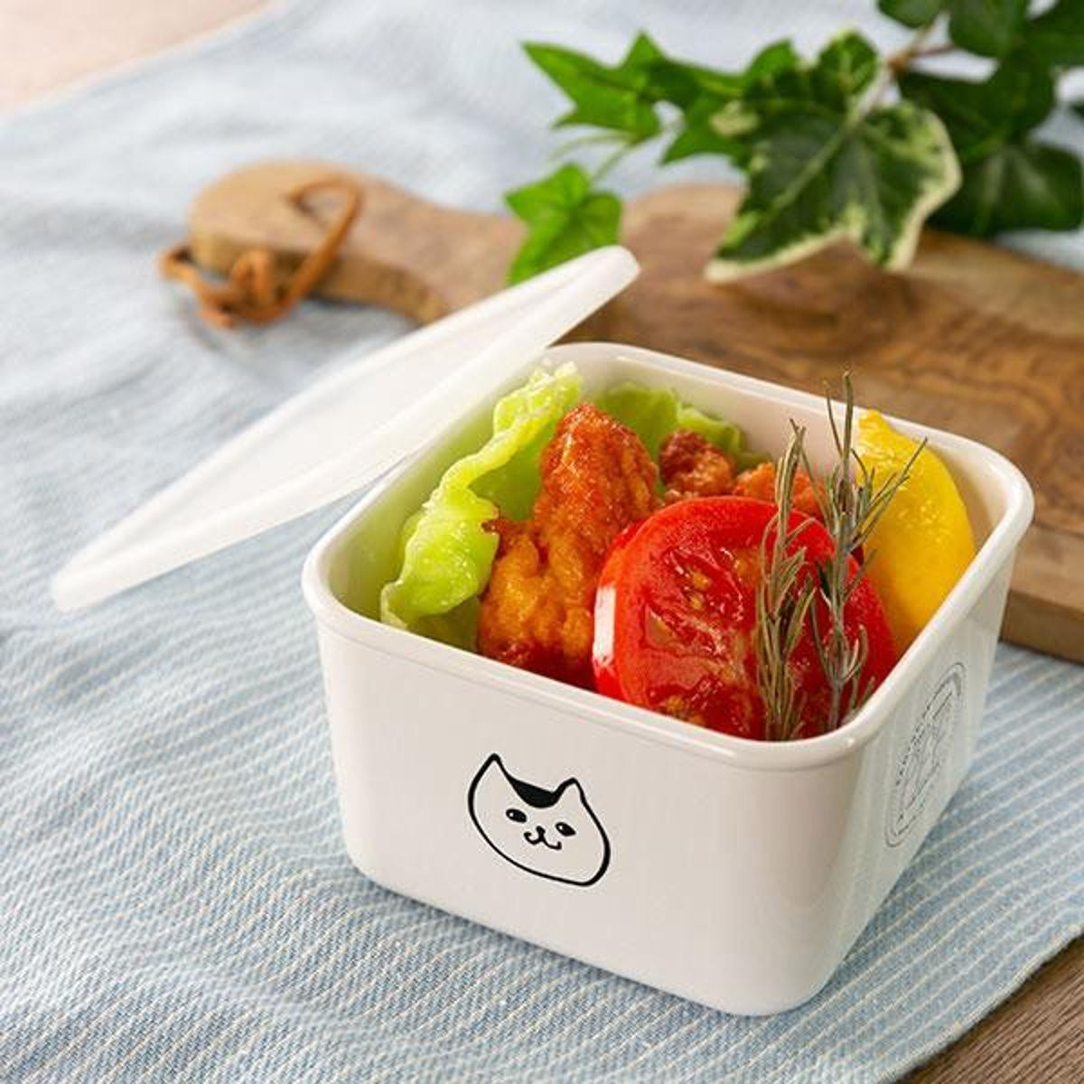 保存容器 600ml 猫柄 角型 PFF NECO スクエアストッカー S 樹脂製