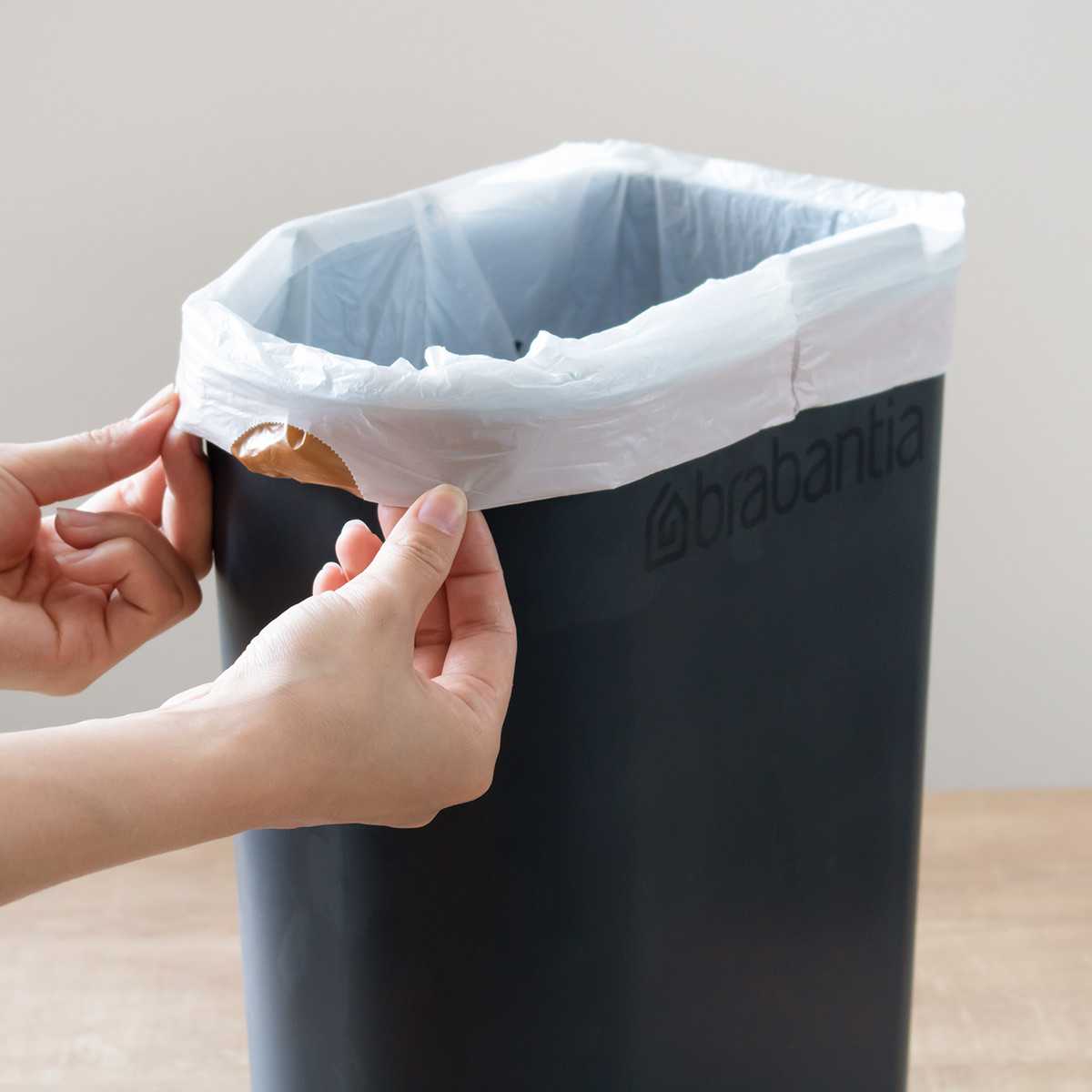 brabantia（ブラバンシア） ゴミ箱 3×11L Boタッチビン FFPマット