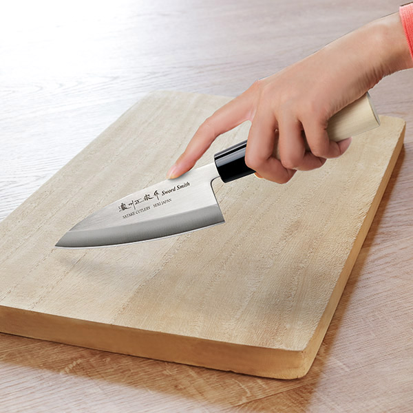 出刃包丁 13.5cm 濃州正宗 日本製 ステンレス 白木柄 （ 出刃 包丁 魚