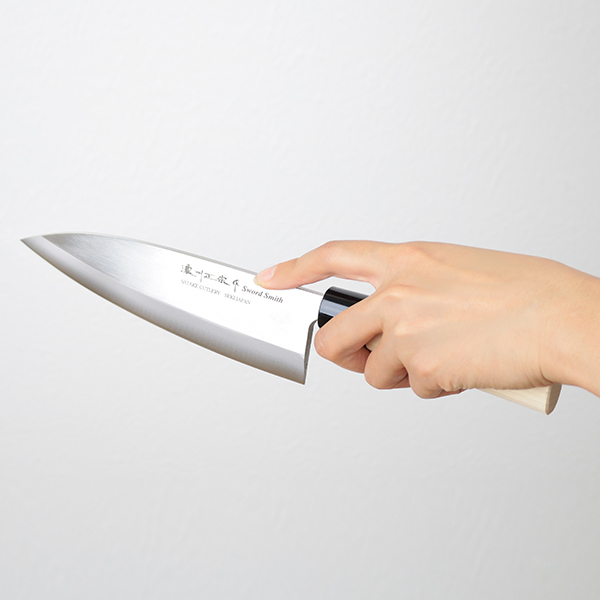 出刃包丁 18cm 濃州正宗 日本製 ステンレス 白木柄 （ 出刃 包丁 魚