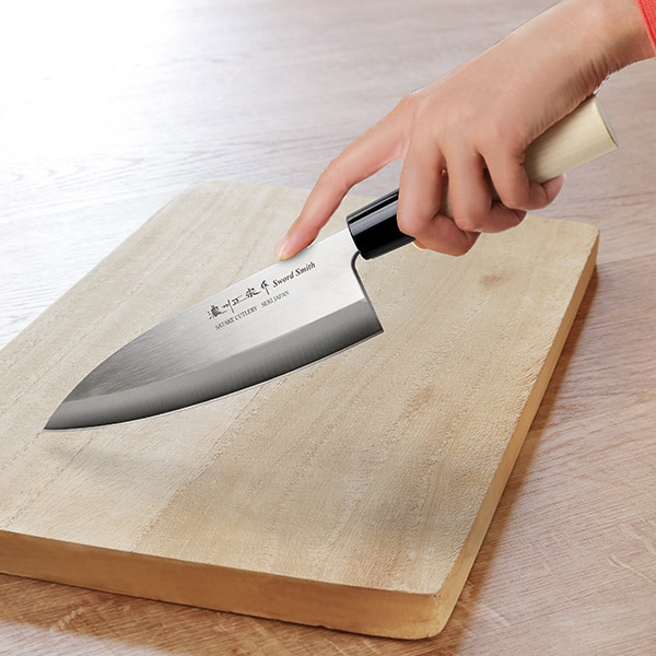 出刃包丁 18cm 濃州正宗 日本製 ステンレス 白木柄 （ 出刃 包丁 魚