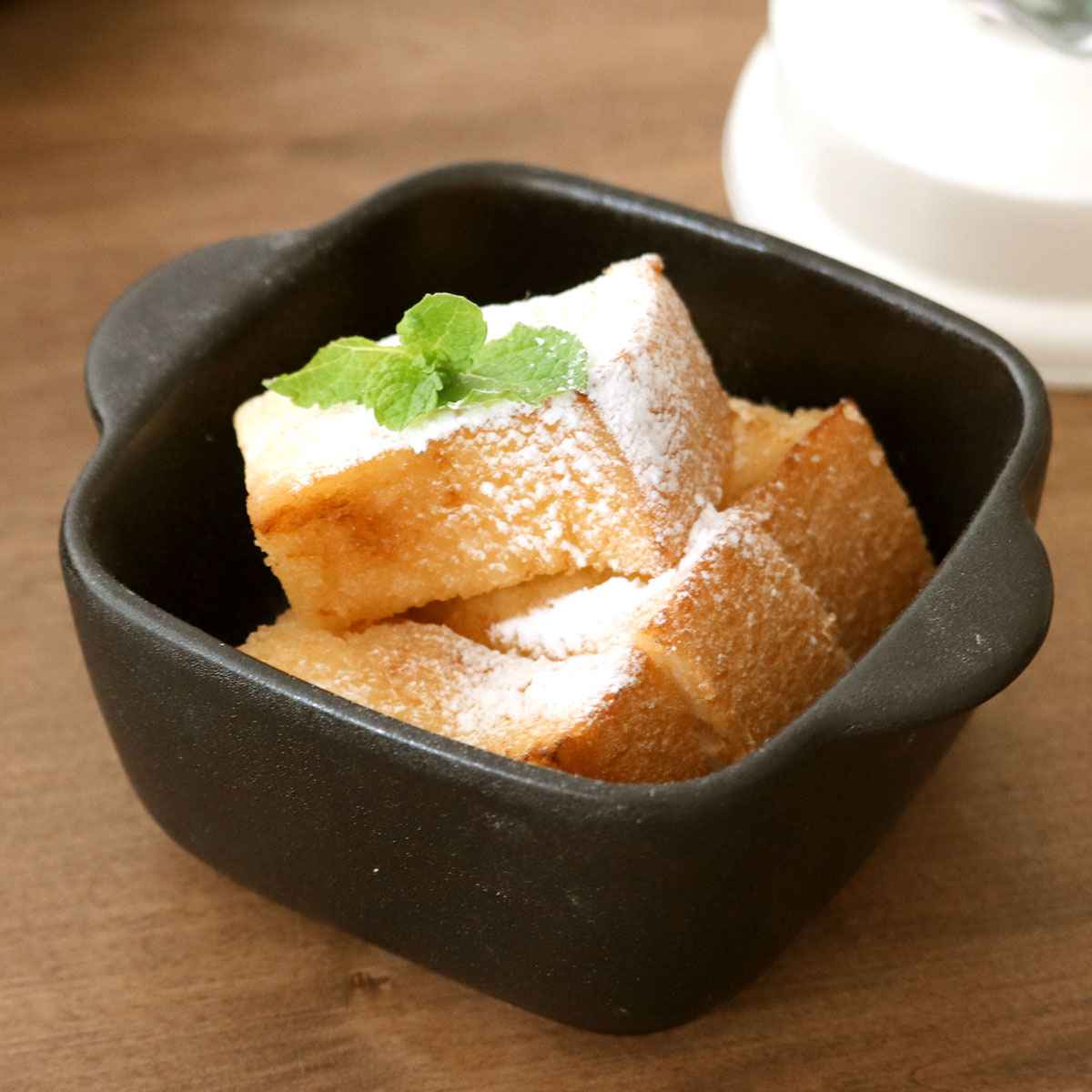 パール金属 キャセロール 13cm 鋳物風 正方形 フタ付 陶磁器 取っ手付