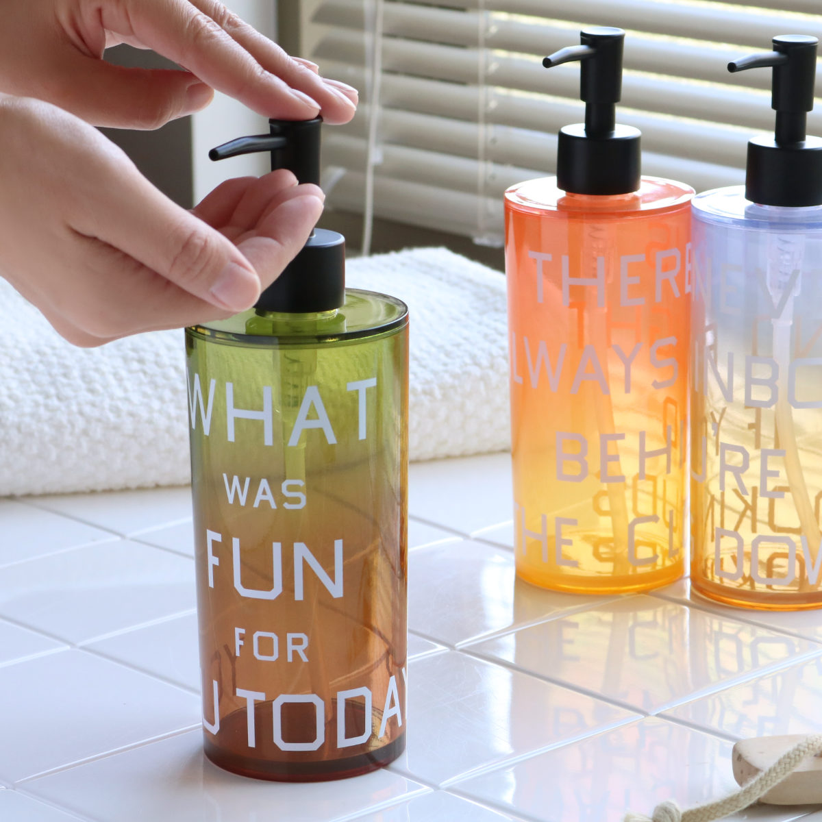 Amazon｜ディスペンサー スプレーボトル 詰め替え容器 500ml