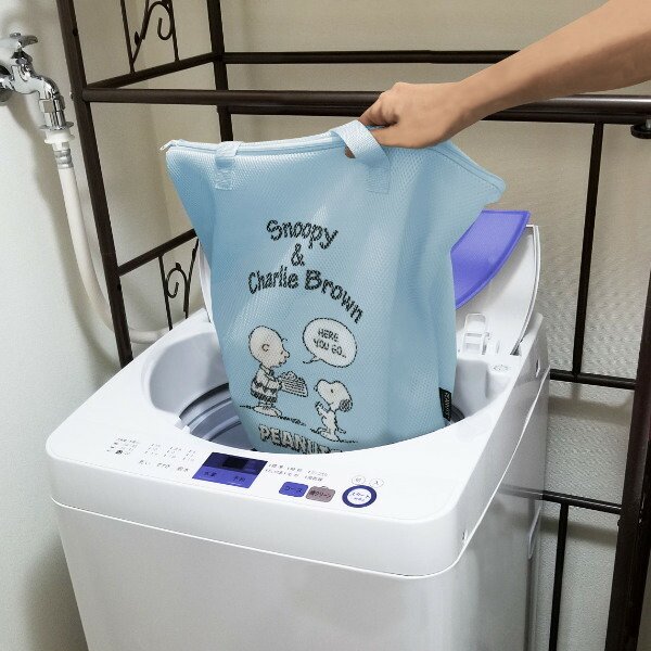 洗濯ネット ランドリーバッグ スヌーピー メッシュ 大型 洗濯 ネット バッグ型 （ 洗濯用ネット コインランドリー用バッグ 肩掛け 折りたたみ ）