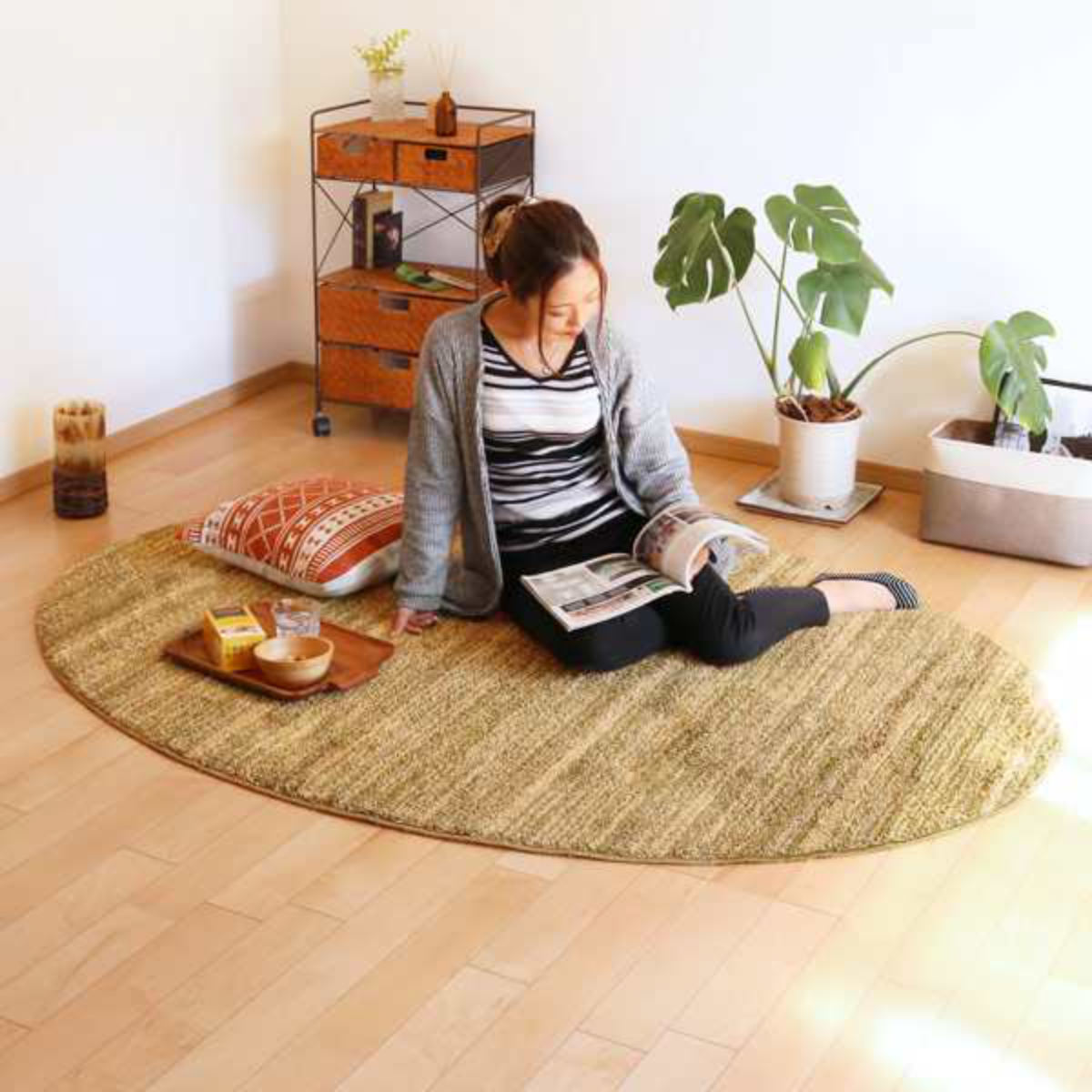 スミノエ ラグ リュストル 楕円形 140×200cm 防炎 防ダニ 床暖房対応