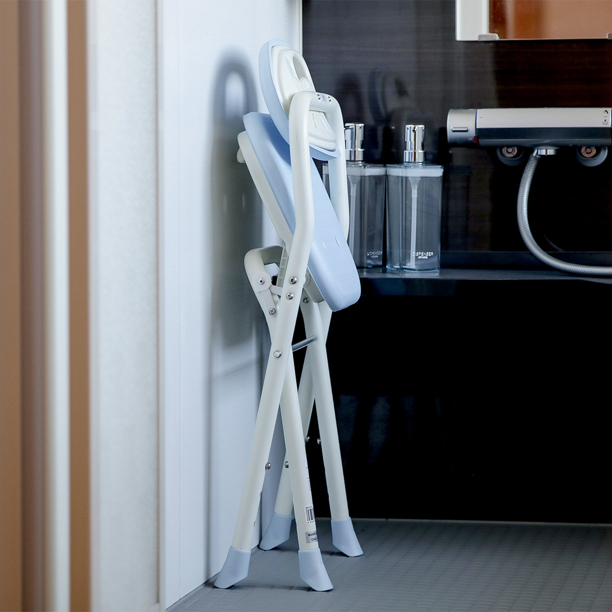 幸和製作所 シャワーチェア 背付 折りたたみ 3段階 高さ調整 テイコブ