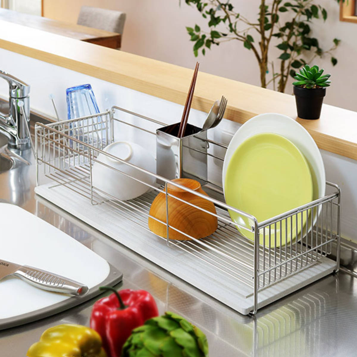 【燕三条】アスベスト不使用 珪藻土 KAWAKI  カワキ水切りラック シンク棚 KAWAKI 特典付き 水切りラック スリム 幅57cm 珪藻土トレー付き