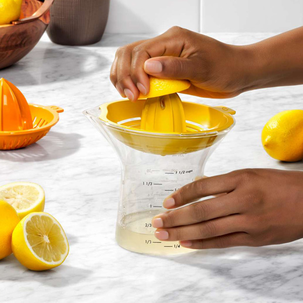 OXO（オクソー） ジューサー 2-in-1 シトラスジューサー （ 絞り器