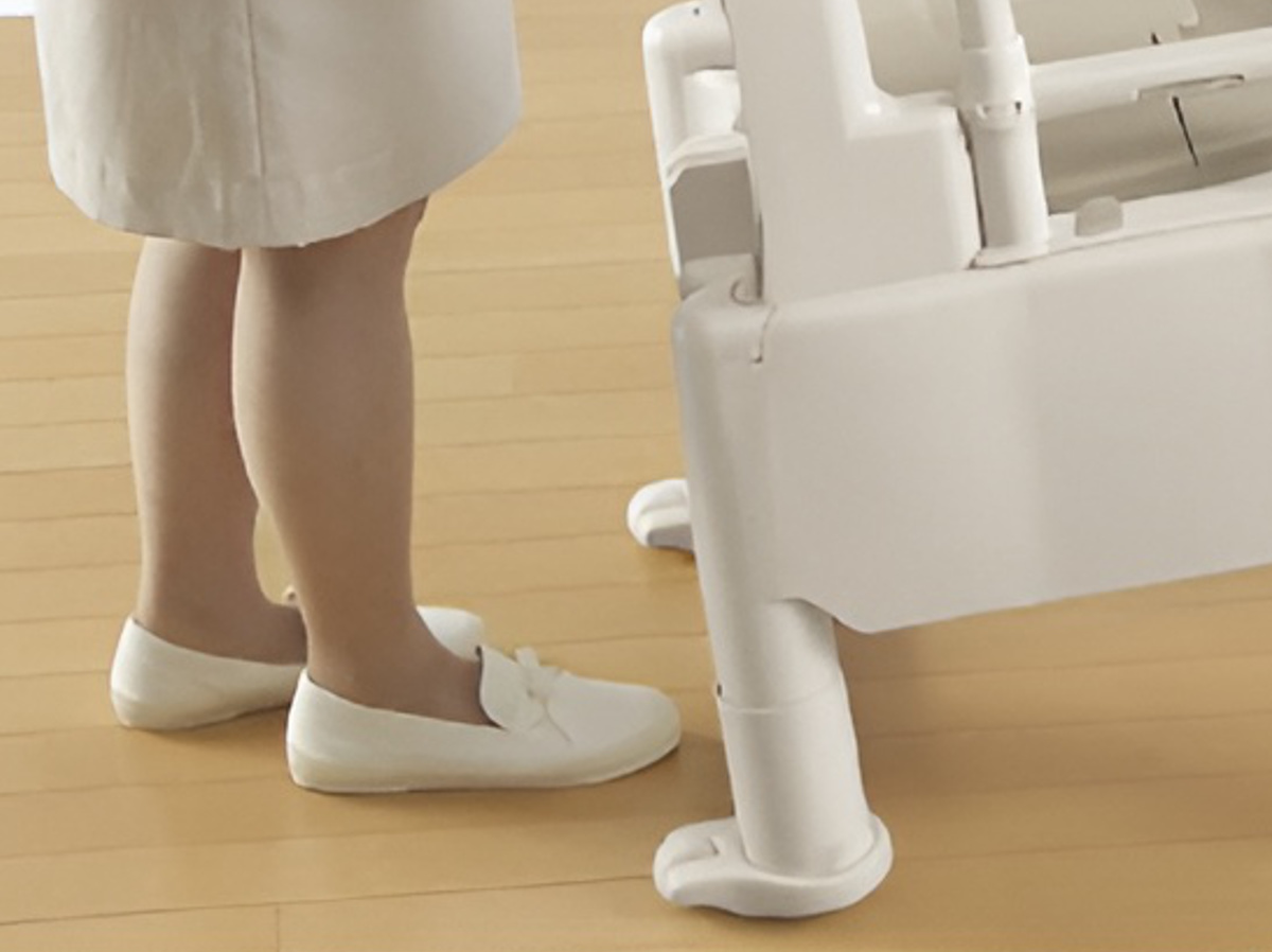 アロン化成 ポータブルトイレ 暖房便座 快適脱臭 キャスター付 介護用