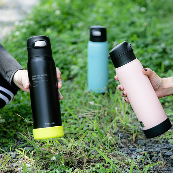 ☆水筒 ストロー 1000ml ウォーターボトル　スポンジ付き Amazon｜水筒 1リットル ウォーターボトル 1000ml ストロー付き水筒