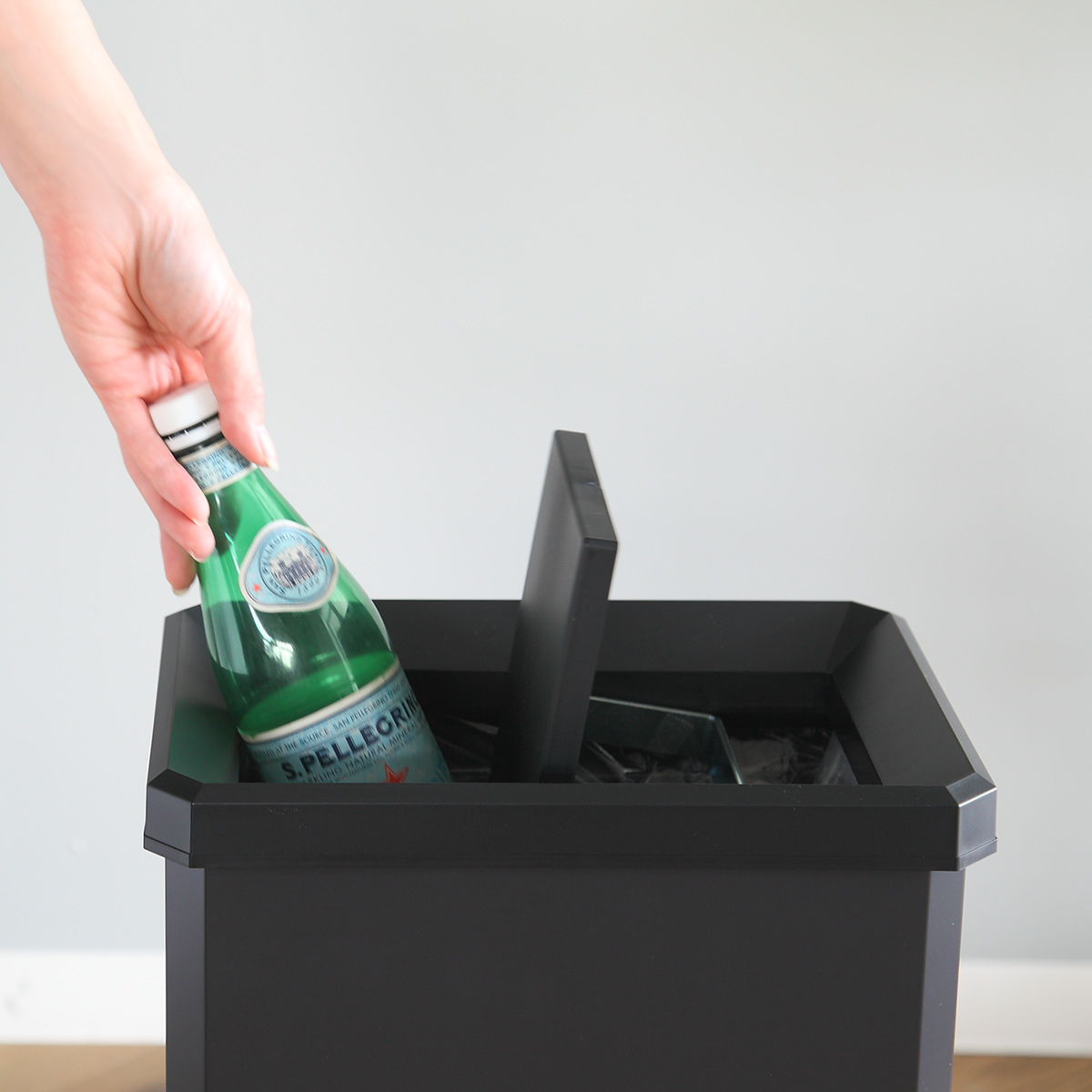 屋内用ゴミ箱 業務用ダストボックス 23L Sサイズ ターンボックス （ 法人限定 屋内用 スイング 業務用 ゴミ箱 ごみ箱 屋内 スイング式 スチール製 ）_6