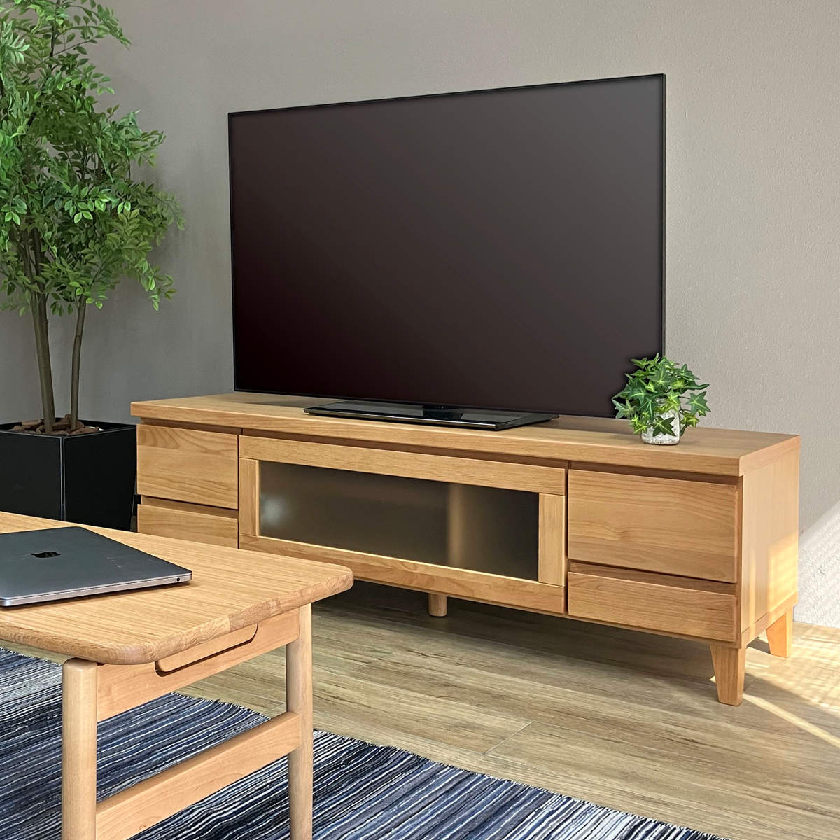 吉桂 テレビ台 幅134.5cm ローボード アルダー材前板 Pluma （ 開梱