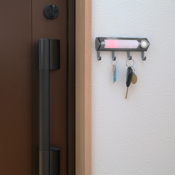 キーフック LEDライト センサーライト＆アラーム機能付き （ 壁掛け