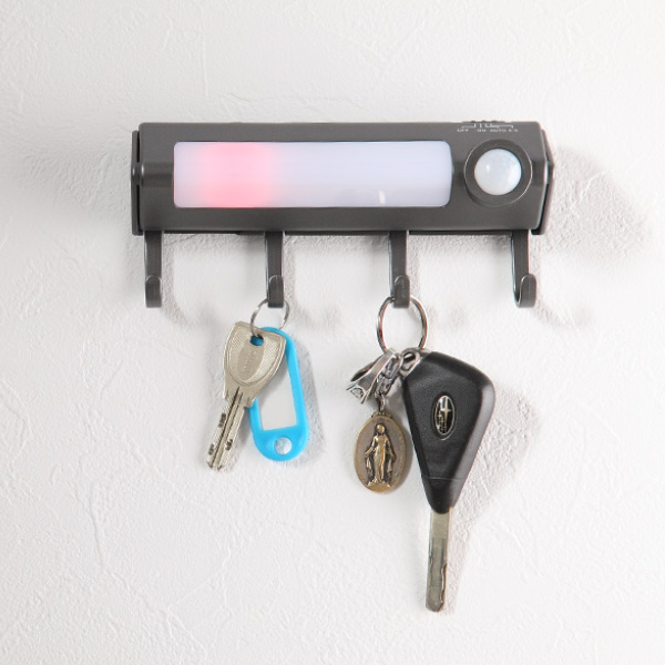 キーフック LEDライト センサーライト＆アラーム機能付き （ 壁掛け