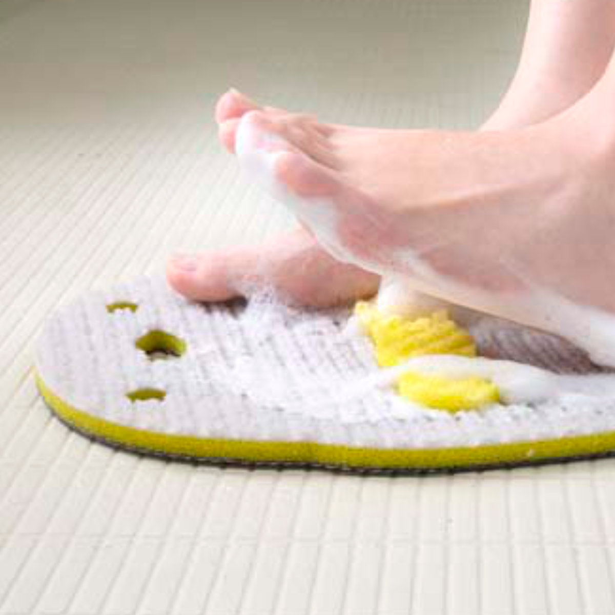 サンコー フットケア フットブラシ びっくり足裏スベスベ （ 足裏