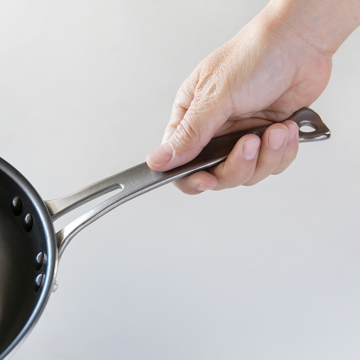 フライパン 18cm 浅型 アルミ製 フッ素樹脂加工 シルクフライパン 日本