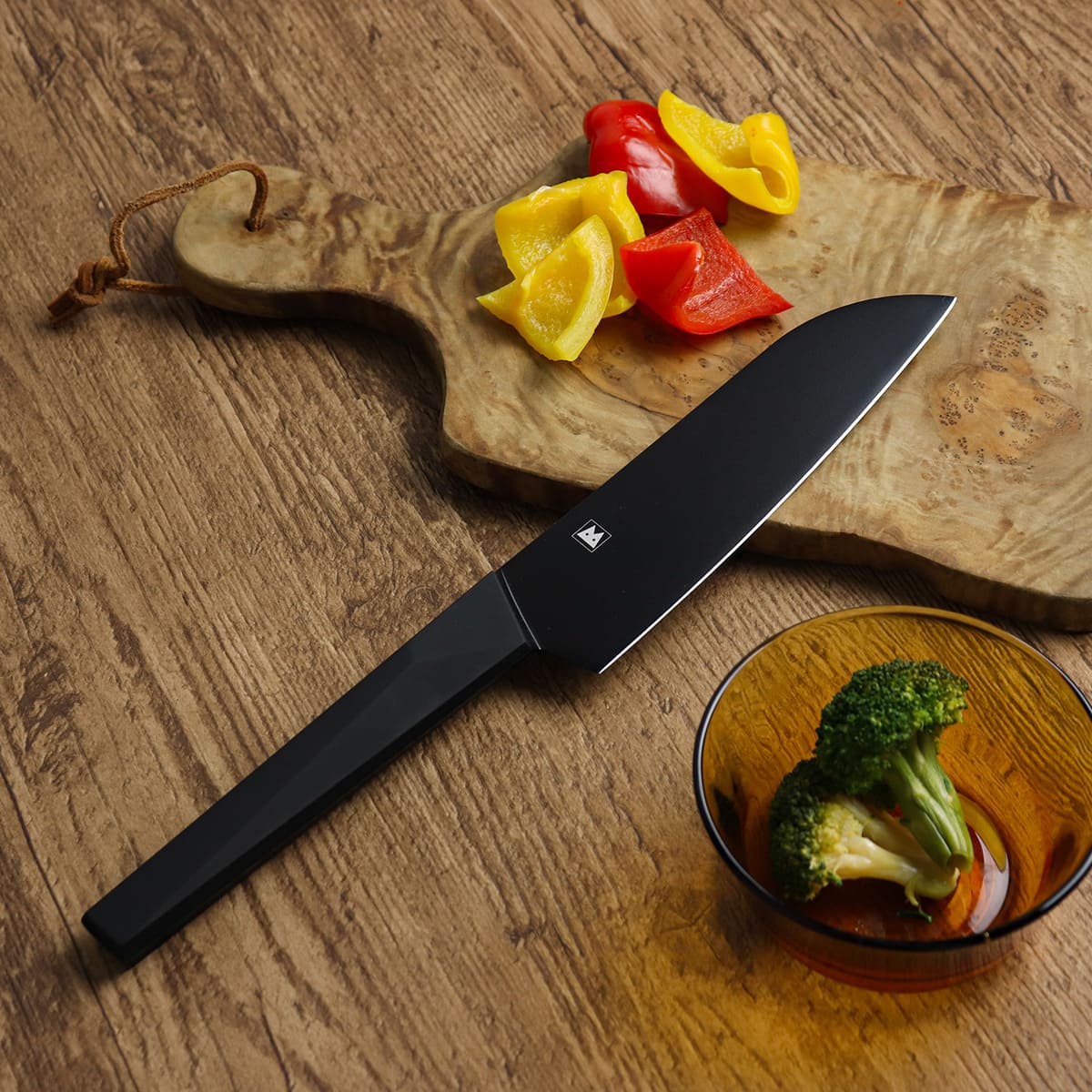 三徳包丁 17cm バイアキッチンブラック モリブデンステンレス 日本製