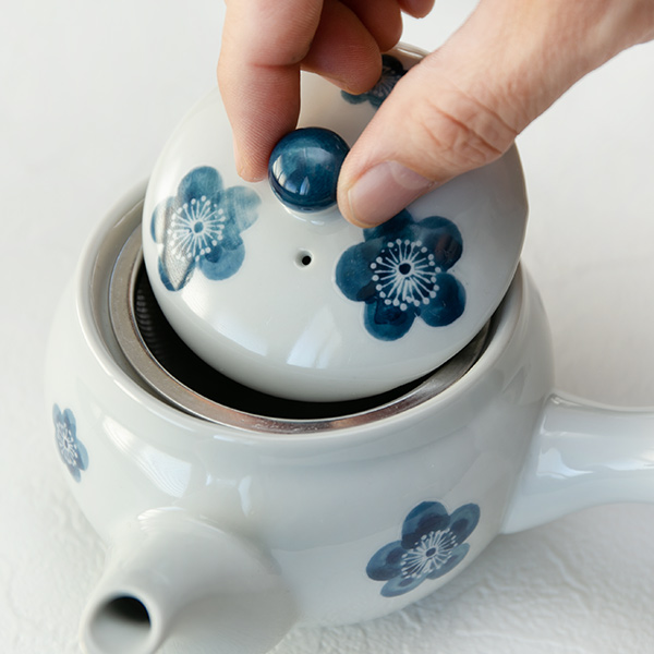 急須 380ml 青小梅 茶こし付き ポット ティーポット 陶器 （ 食洗機