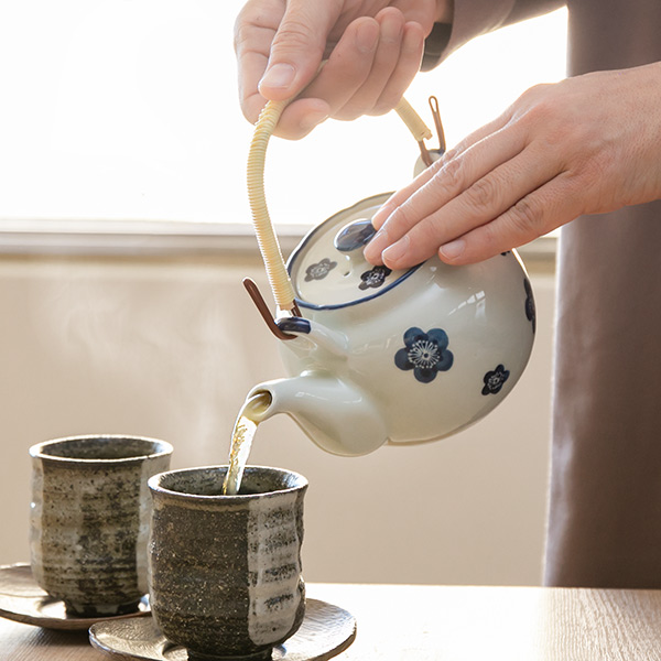 土瓶 600ml 青小梅 茶こし付き 急須 ポット ティーポット 陶器 （ 食洗
