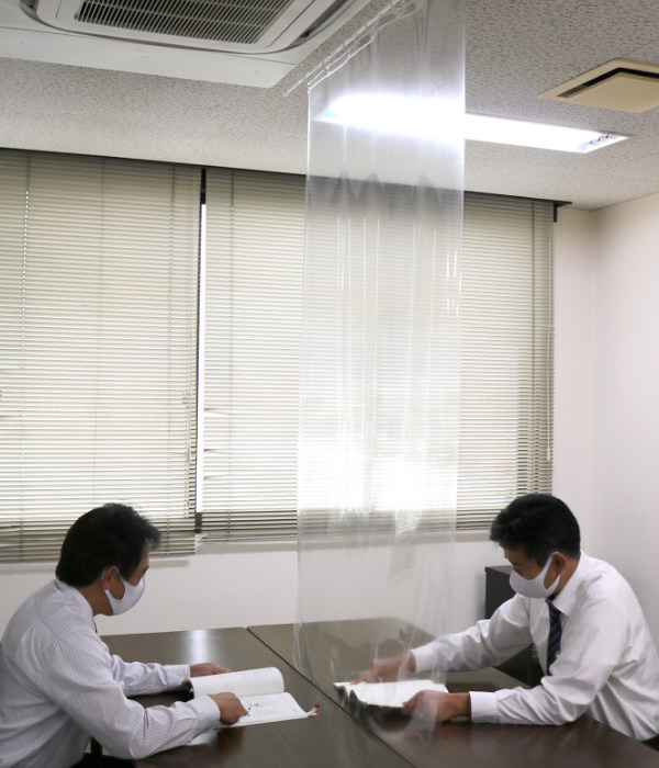 透明シート 店舗 180cm×20個セット ハトメタイプ 防炎 抗ウイルス 抗菌 透明間仕切り （ ビニールカーテン 透明 ）の画像