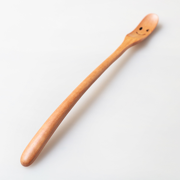 スプーン 19cm マドラースプーン ニコニコ＆ウィンク 木製 サオ 籐芸