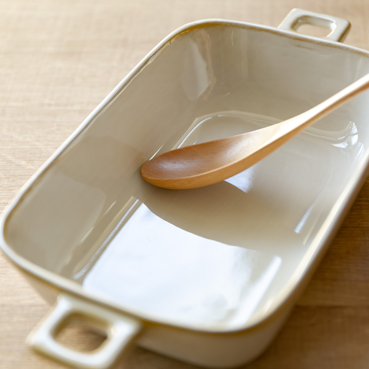 グラタン皿 23cm 持ち手付き レクタングル HINATA 皿 食器 洋食器 耐熱