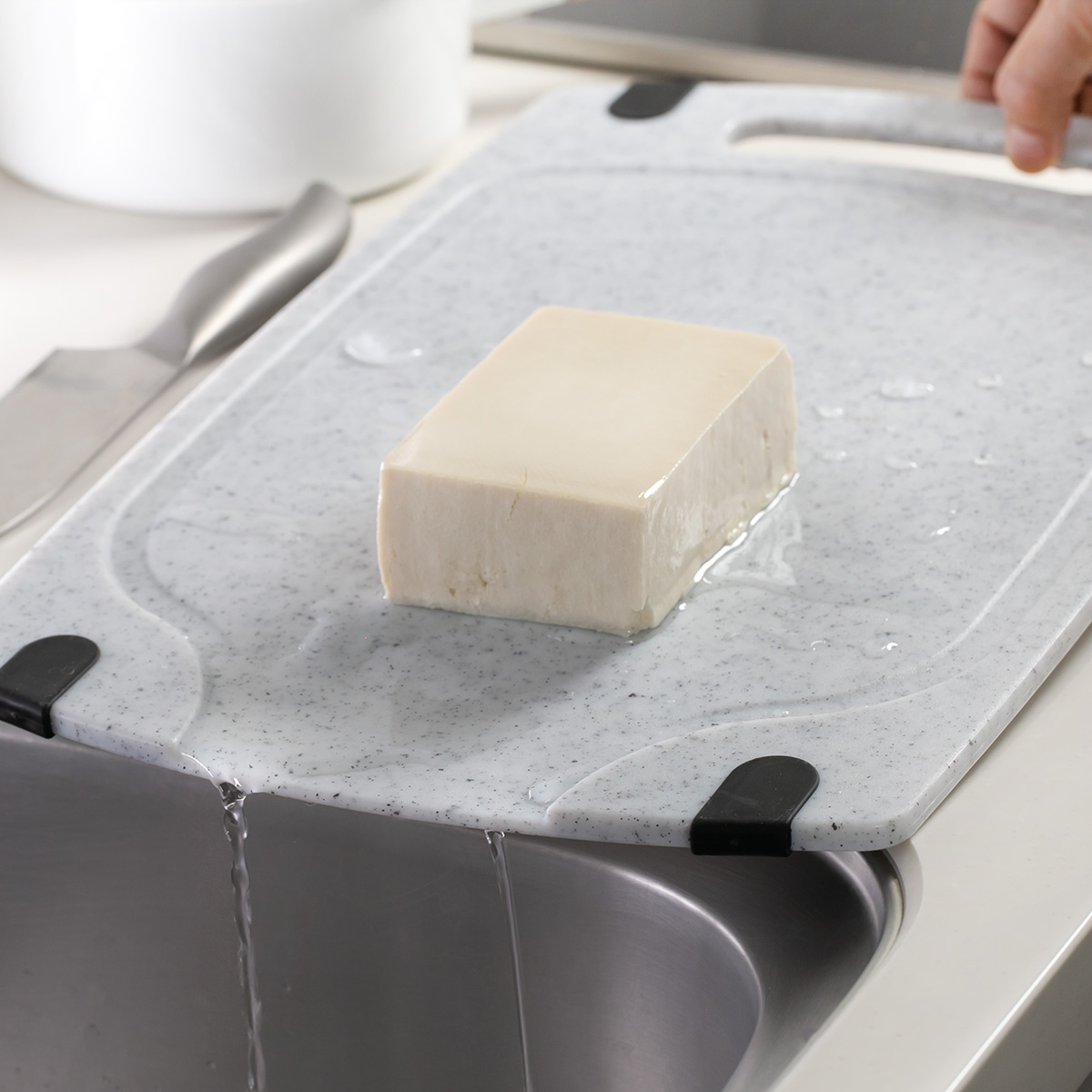 TONBO（新輝合成） まな板 L 食洗機対応 抗菌 水切り すべり止め