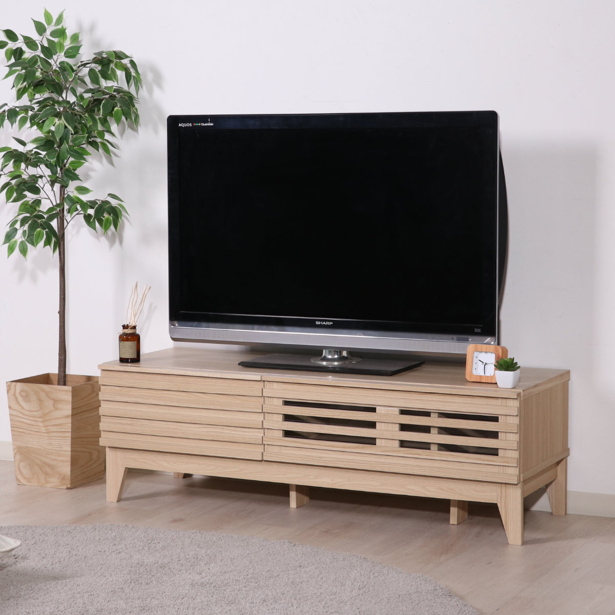 不二貿易　テレビ台　ローボード 不二貿易（Fuji Boeki） テレビ台 幅120cm ローボード 北欧風 ルーバー