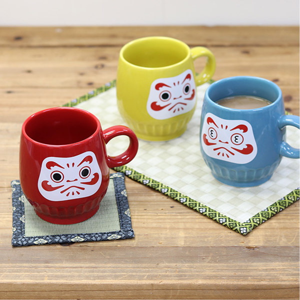 ヤチコダルマ　限定品　レア　変色あり　だるまコーヒーカップ　張子郷土玩具 マグカップ 300ml だるま コップ 食器 絵変わり 磁器 （ マグ カップ