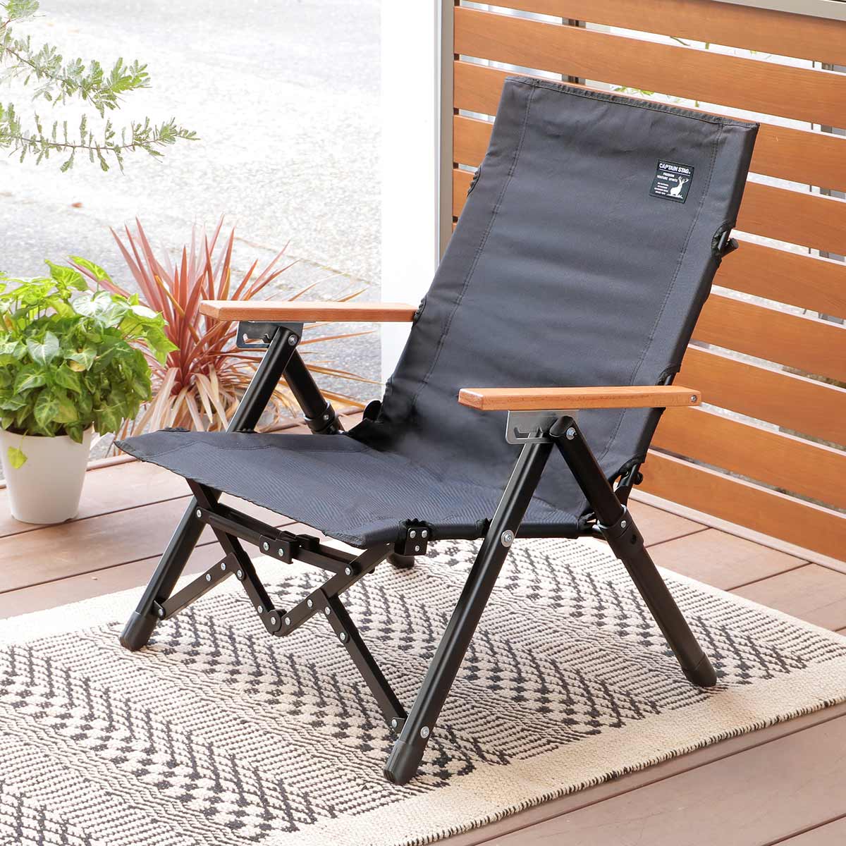 CAPTAIN STAG CS ブラックレーベルロースタイルチェア CS BLACK LABEL アウトドアチェア 折りたたみ ロースタイル