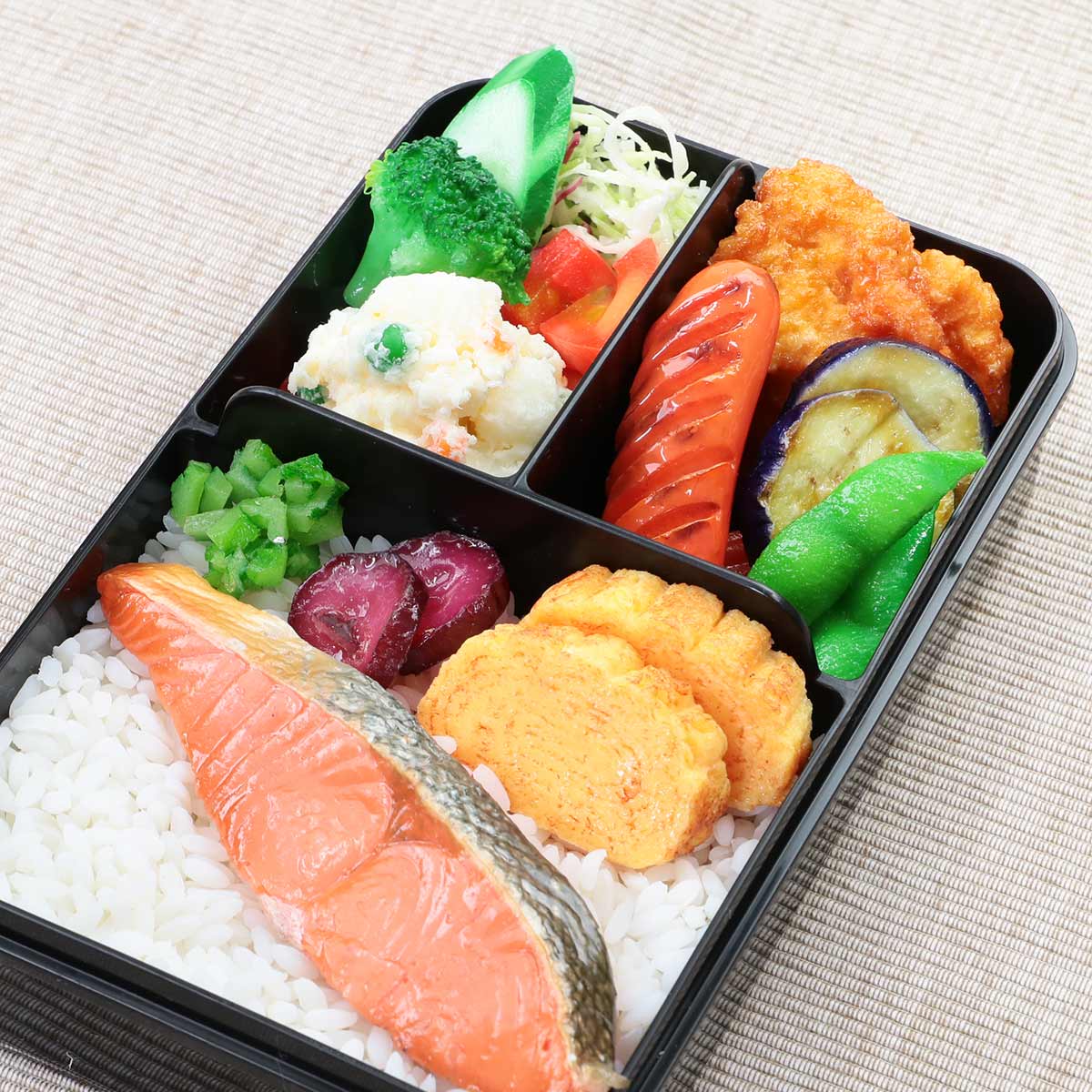 スケーター お弁当箱 1段 抗菌 850ml パッキン一体型 4点ロック レトロ