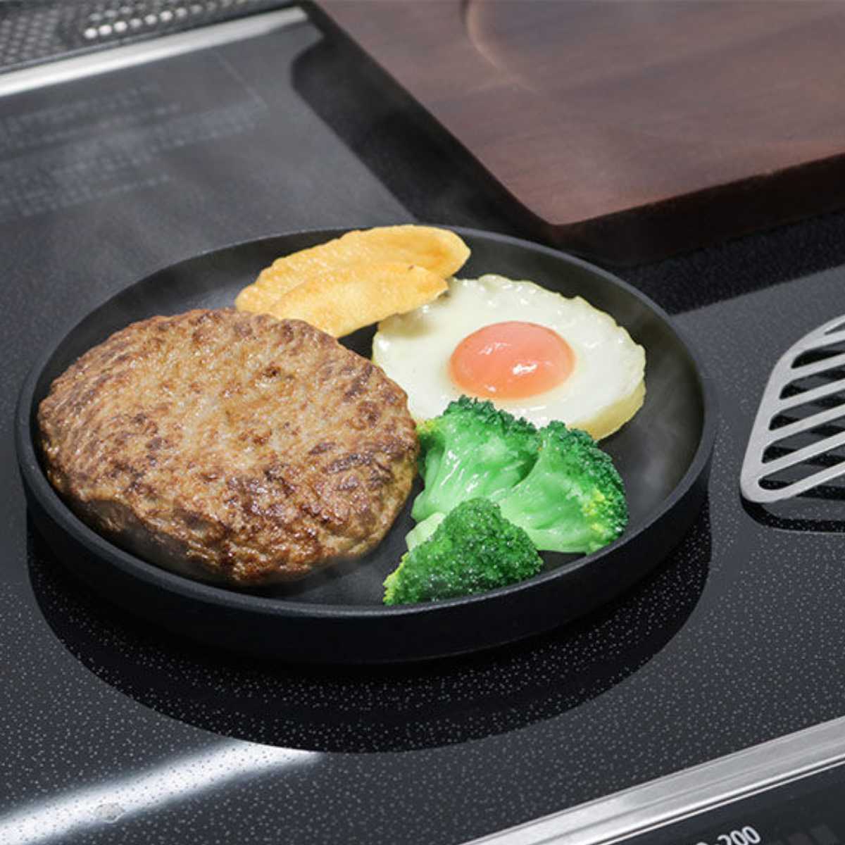 ステーキ皿 21cm スタッキング 木製プレート付き 鋳鉄 IH対応