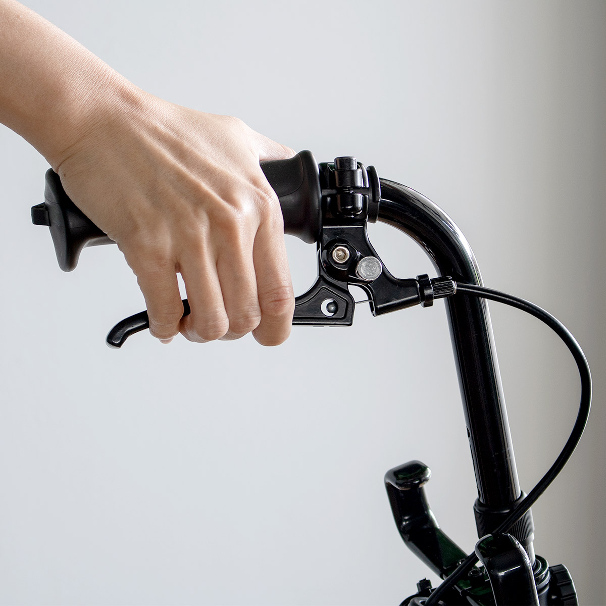 フジホーム 杖 ブーケ 車輪付き 高さ調節 ハンドレールステッキ 介護