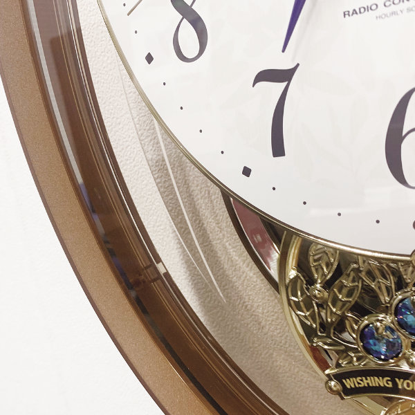 RHYTHM 振り子時計 スモールワールドエアルN 18曲収録 電波時計