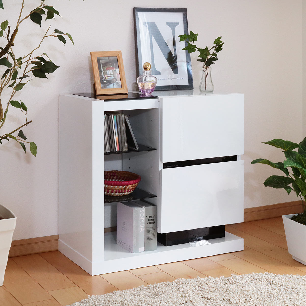 キャビネット 扉付きラック 鏡面仕上げ スタイリッシュモノトーン 幅