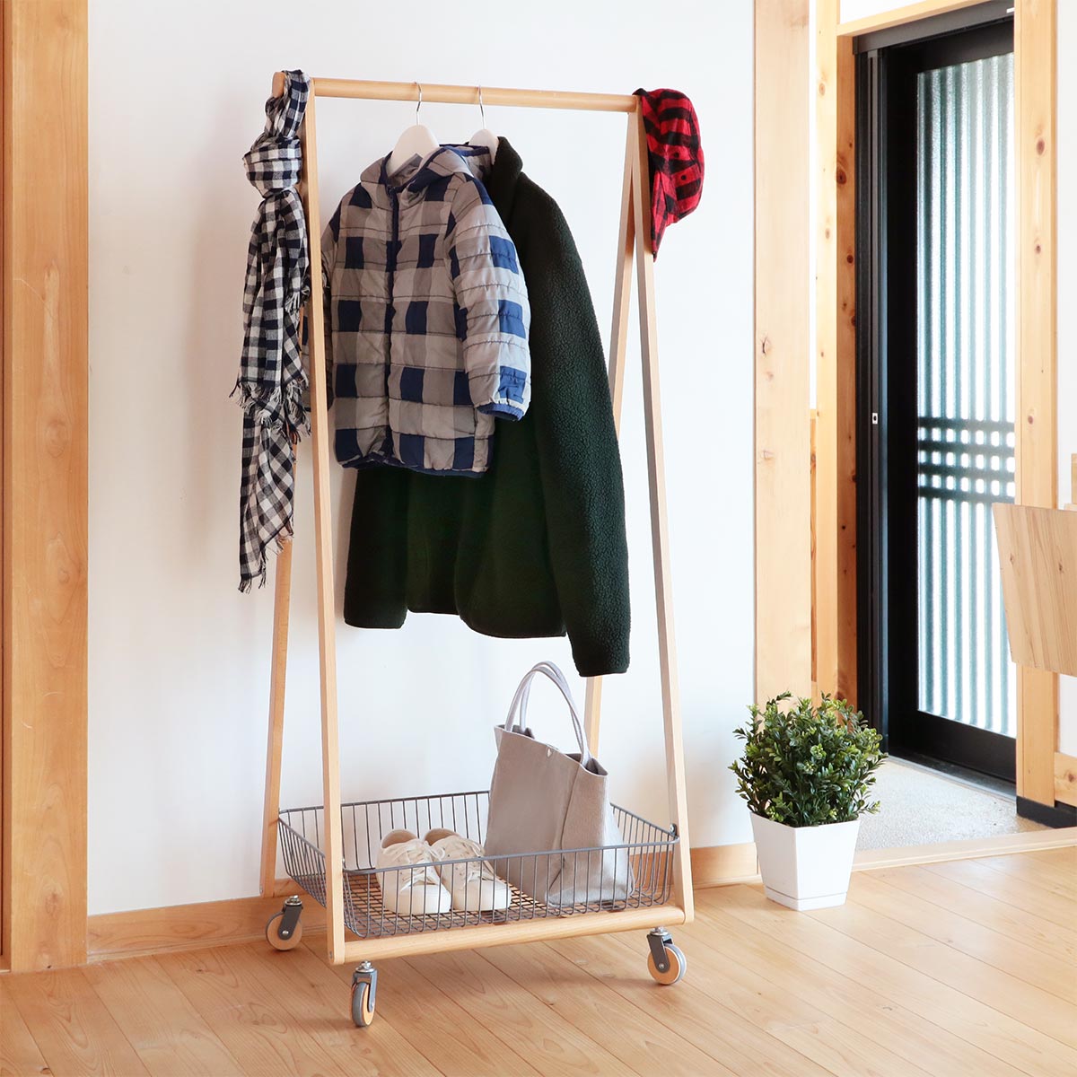 弘益 コートハンガー 北欧風 天然木フレーム カゴ付 LIV 幅66cm