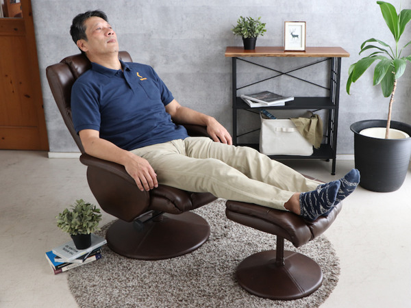 東馬（Tohma） パーソナルチェア オットマン付き レザー調