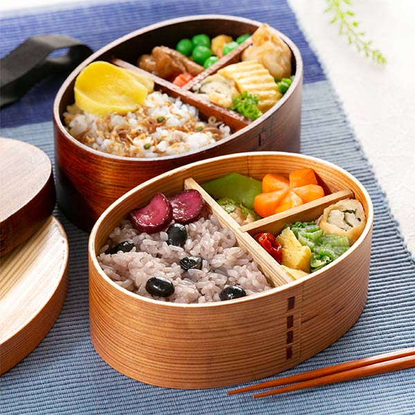 曲げわっぱ 弁当箱 バンド付き 漆塗り 丸型 一段 木製 わっぱ 弁当箱 曲げわっぱ 食洗機対応 600ml 1段 ランチボックス （ お弁当箱