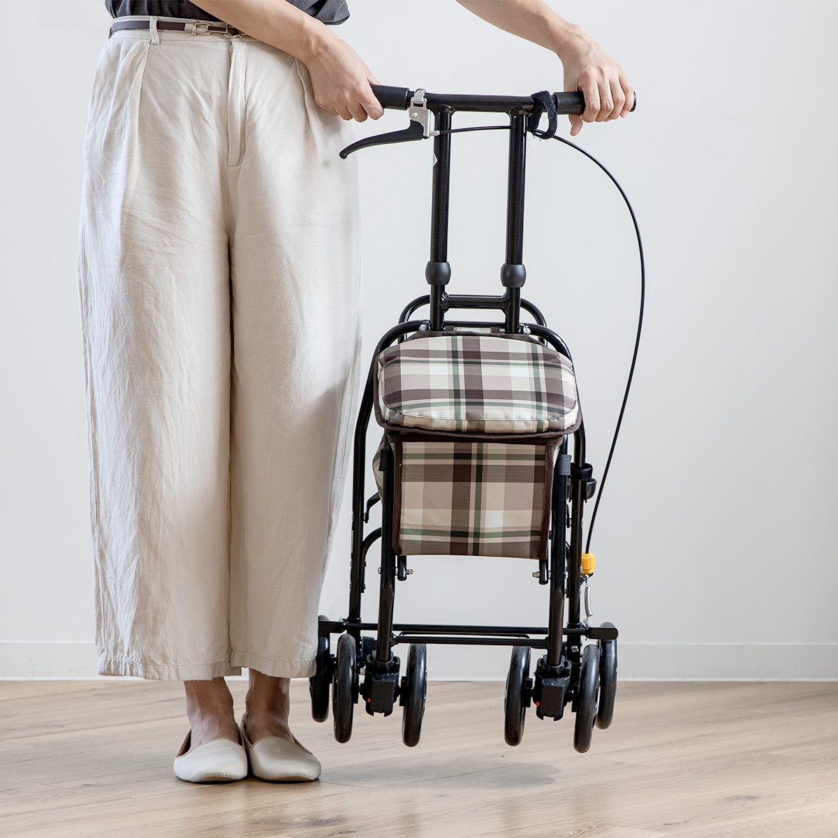 マキテック シルバーカー スリムムーヴ 軽量 コンパクト 座れる