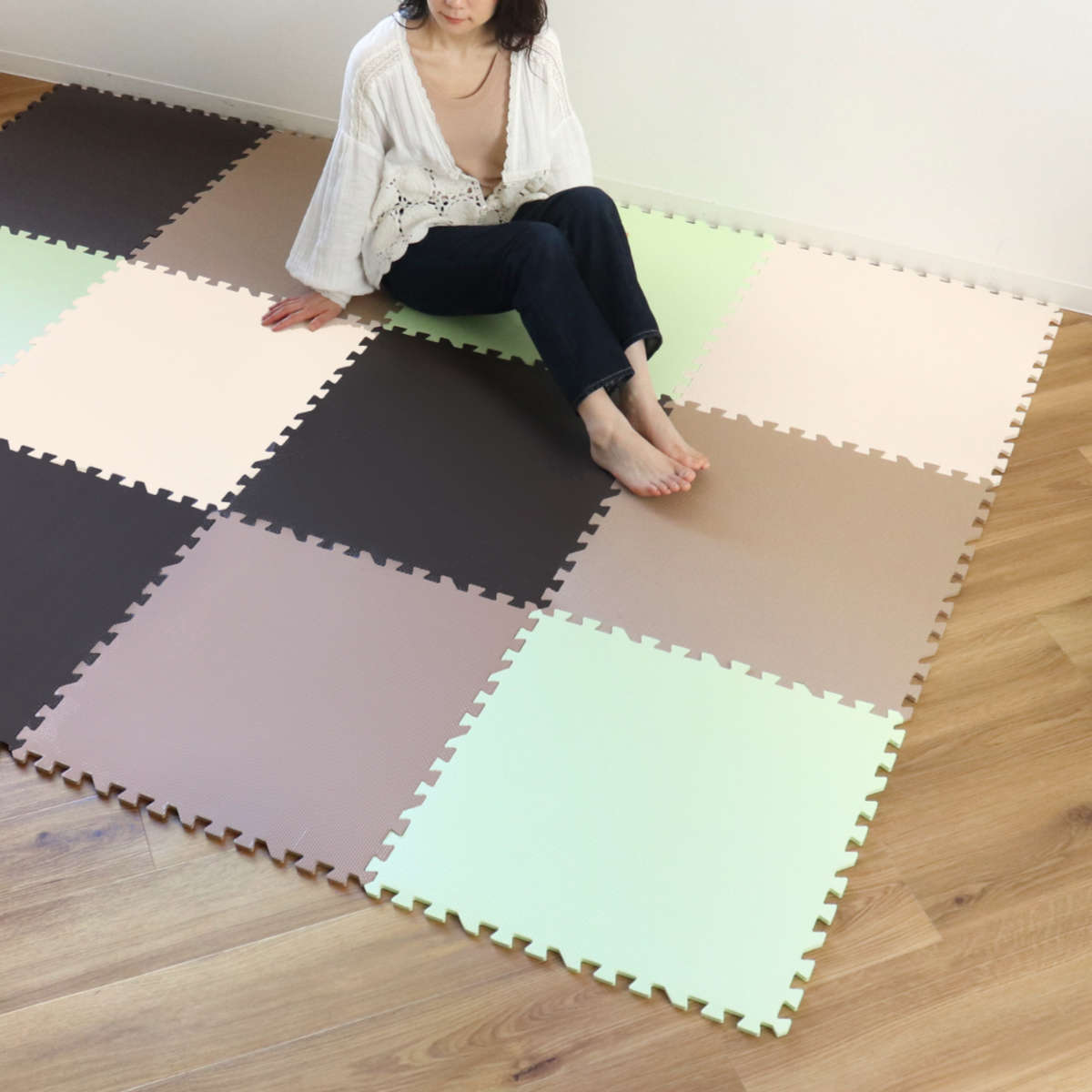 ジョイントマット 60×60cm 防音タイプ 4枚組 （ フロアマット プレイ