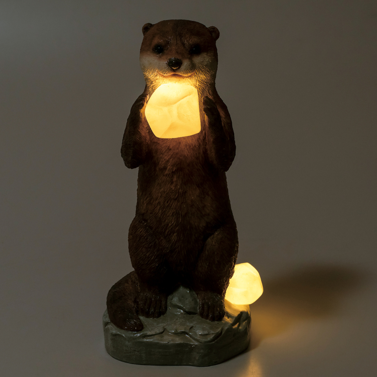 ガーデンオーナメント カワウソ ソーラーオーナメント 光センサー LED