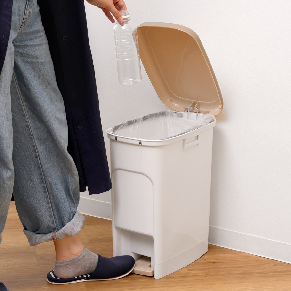 サンコープラスチック ゴミ箱 20L ペダルペール （ 20 リットル 20l