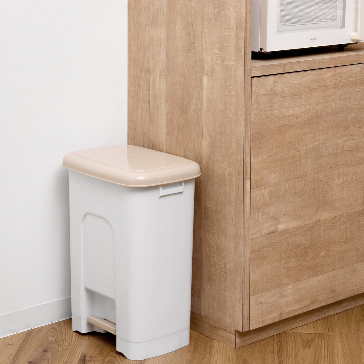 サンコープラスチック ゴミ箱 25L ペダルペール （ 25 リットル 25l