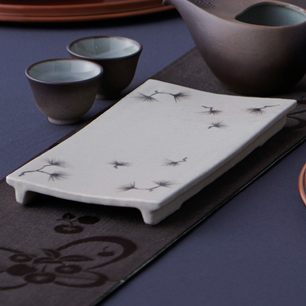 M.STYLE（エムスタイル） 長角皿 25cm 隠れ窯 神楽 台皿 松 磁器 食器