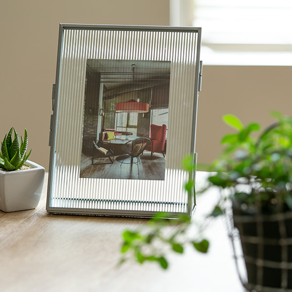 フォトフレーム ピンストライプ ガラス ヒンジドフレーム アンティーク