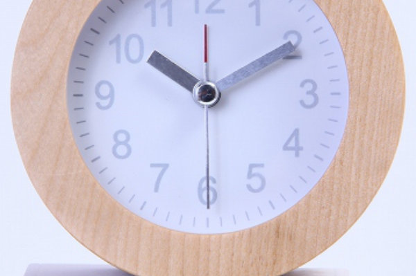 置き時計 ウッド ラウンド 目覚まし時計 木製 アナログ インテリア 